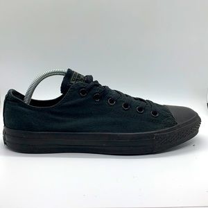 Unisex Converse canvas low tops
